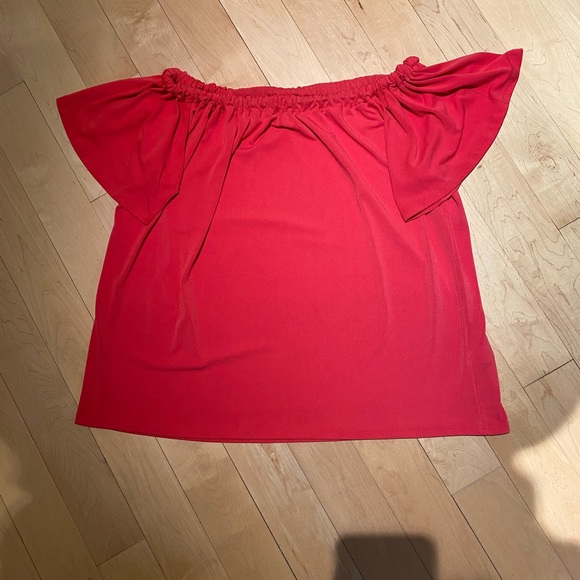 Halogen off the shoulder top in size L - Picture 2 of 3